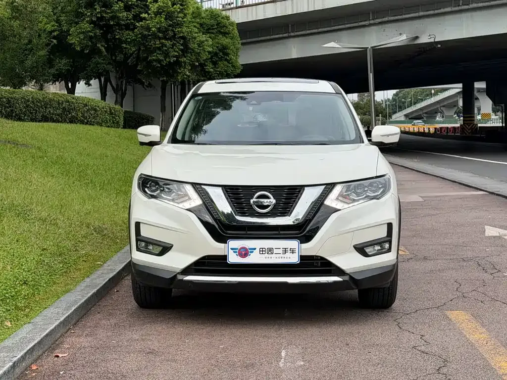 Nissan X-Trail — фото 7