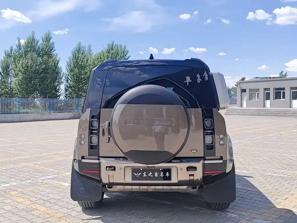 Land Rover Defender — фото 4