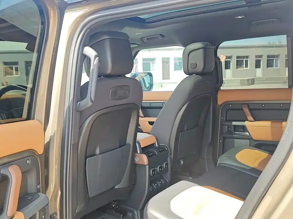 Land Rover Defender — фото 2