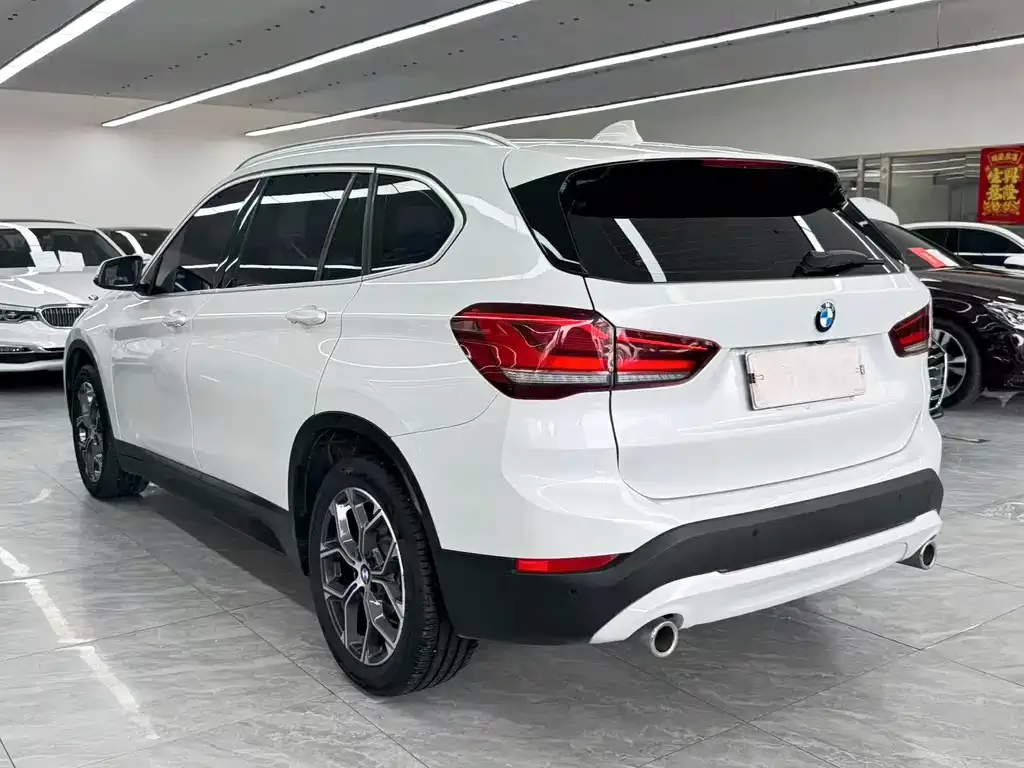BMW X1 — фото 2
