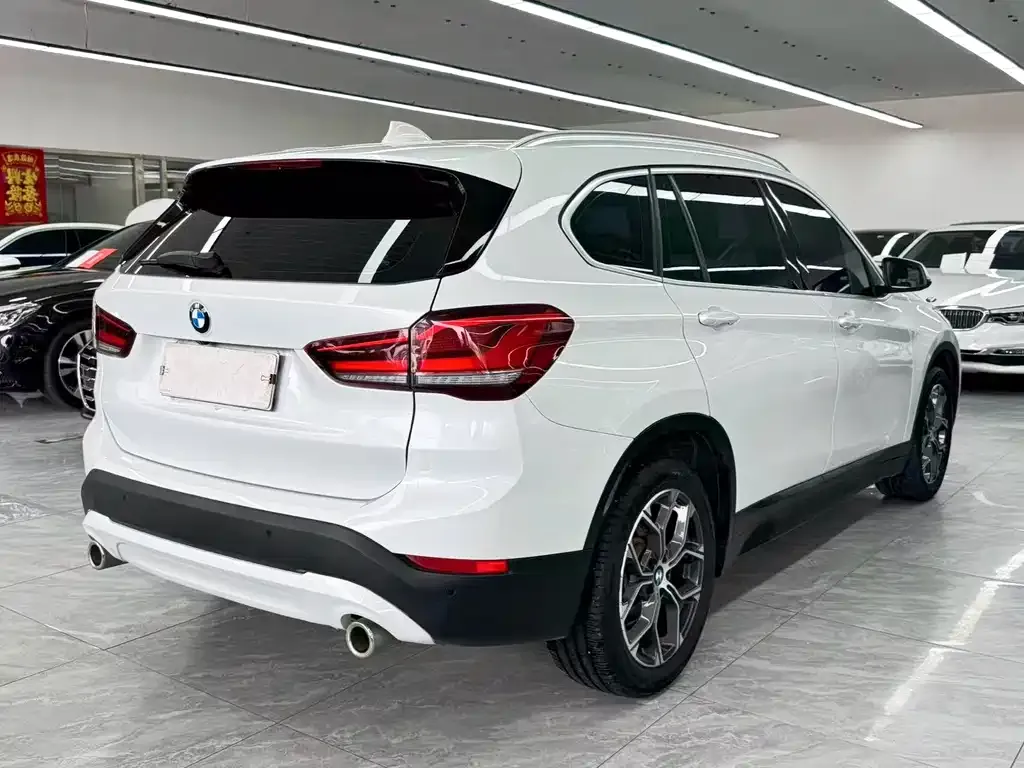 BMW X1 — фото 10