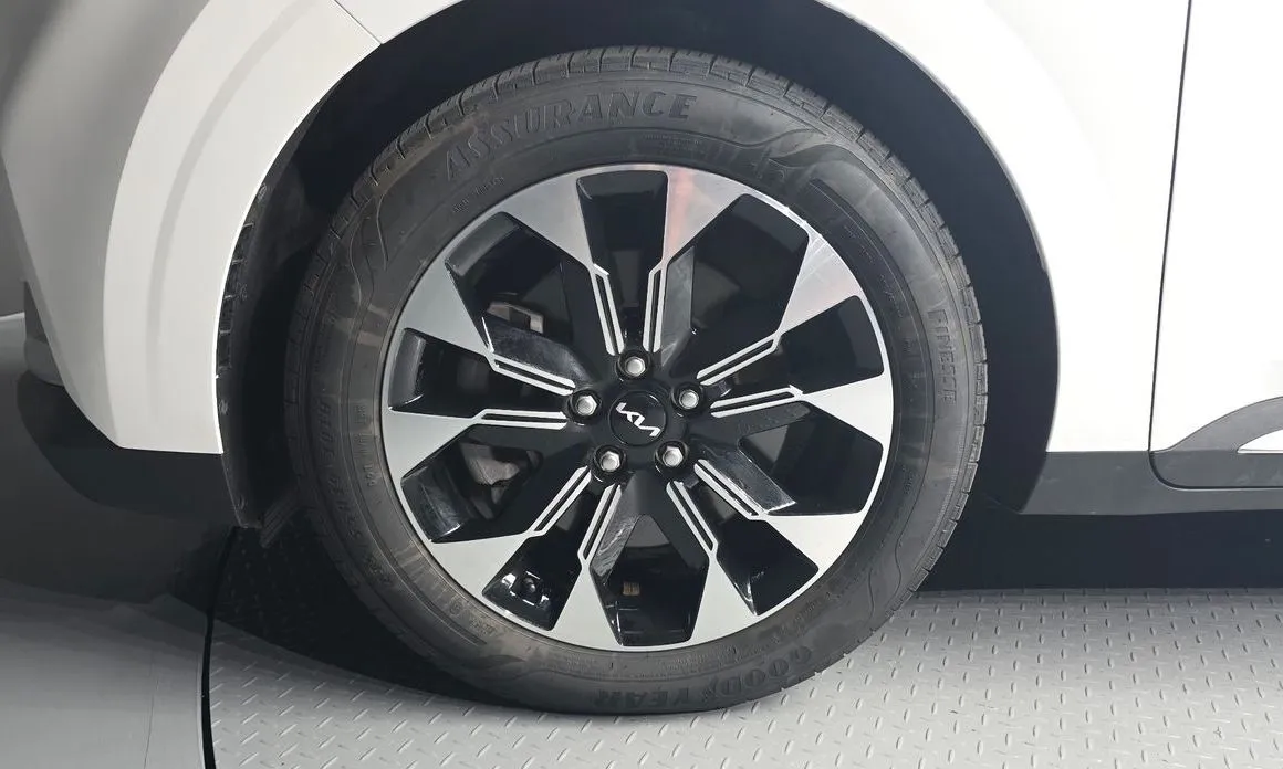 Kia Carnival — фото 10