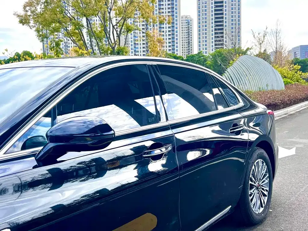 Hongqi H5 — фото 10