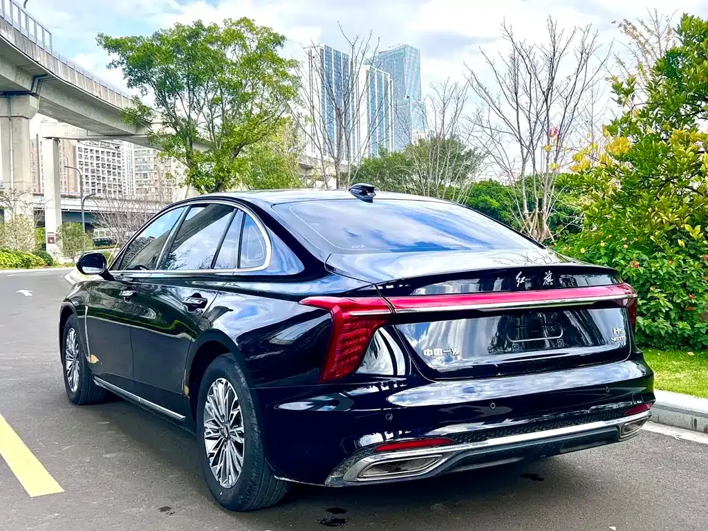 Hongqi H5 — фото 7