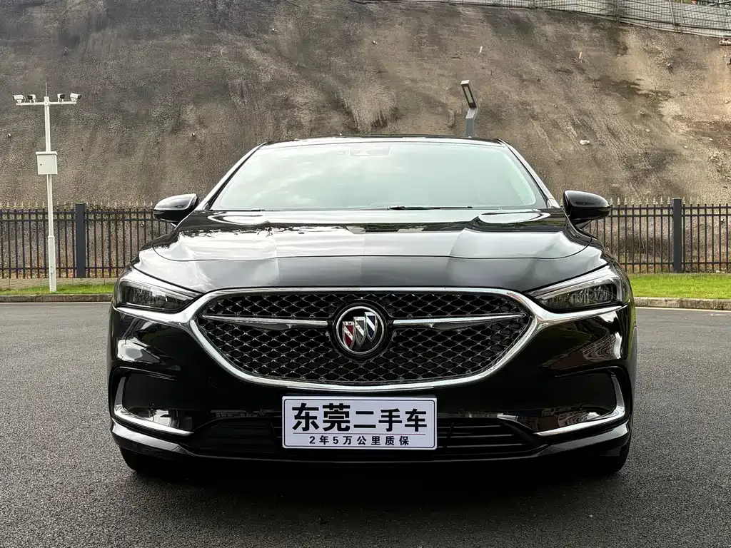 Buick LaCrosse — фото 9
