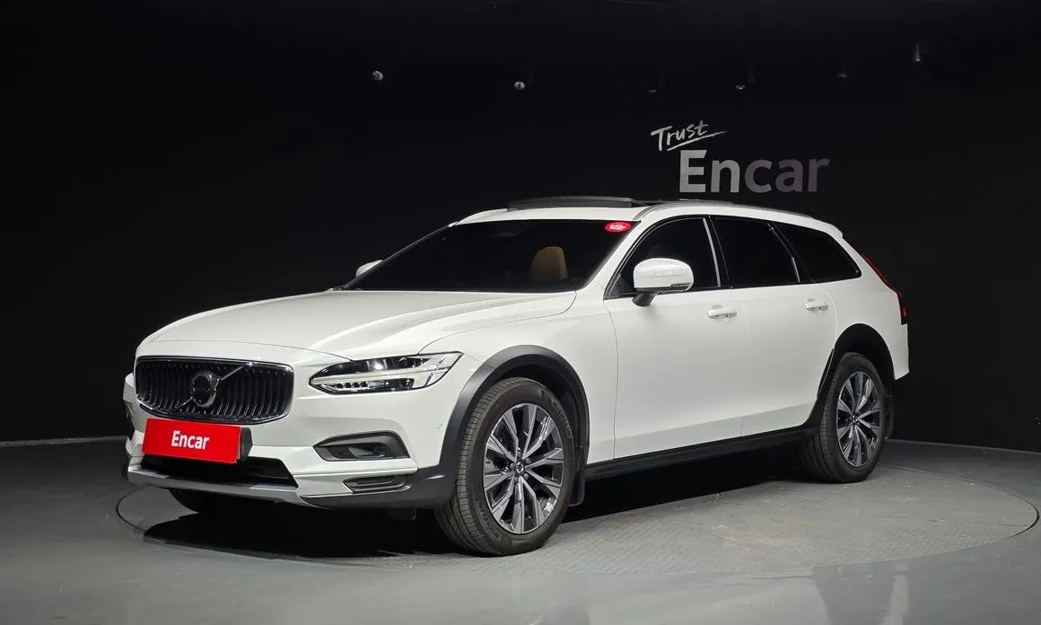 Volvo V90 — фото 1