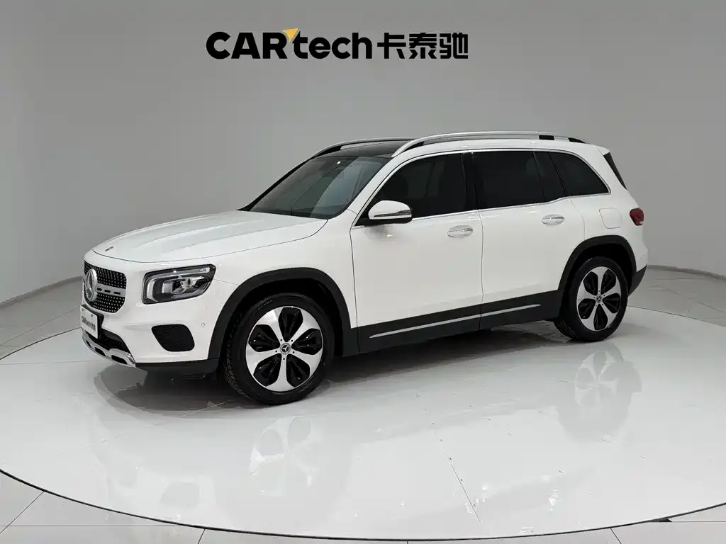 Mercedes-Benz GLB — фото 1