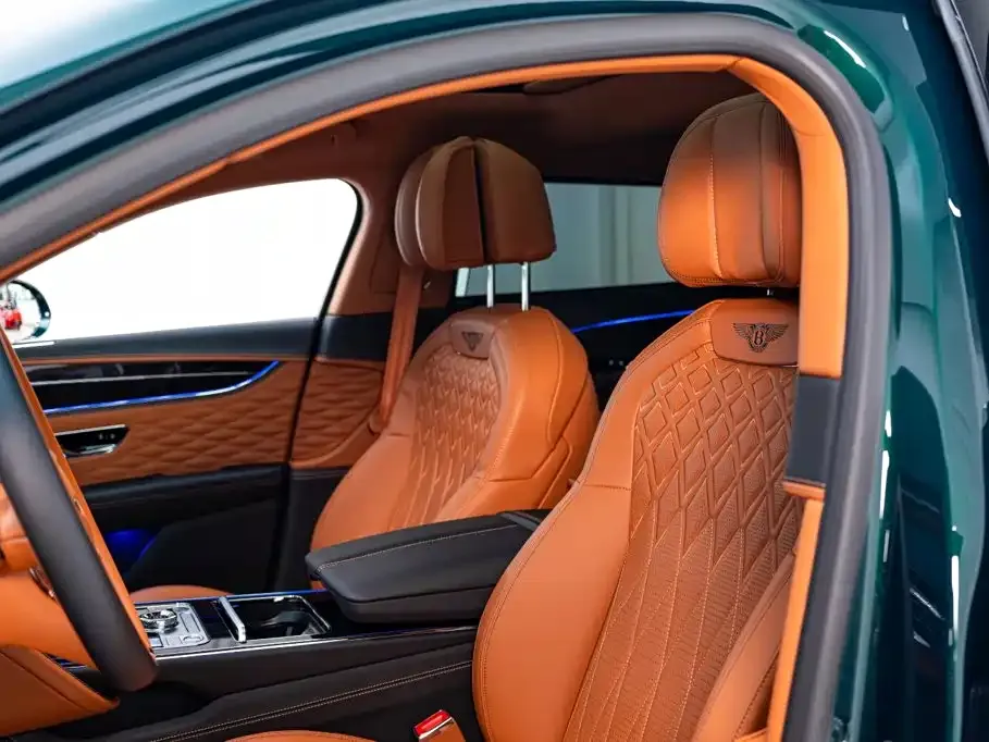 Bentley Flying Spur — фото 8