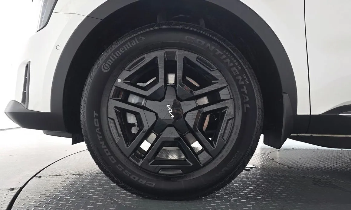 Kia Sorento — фото 6