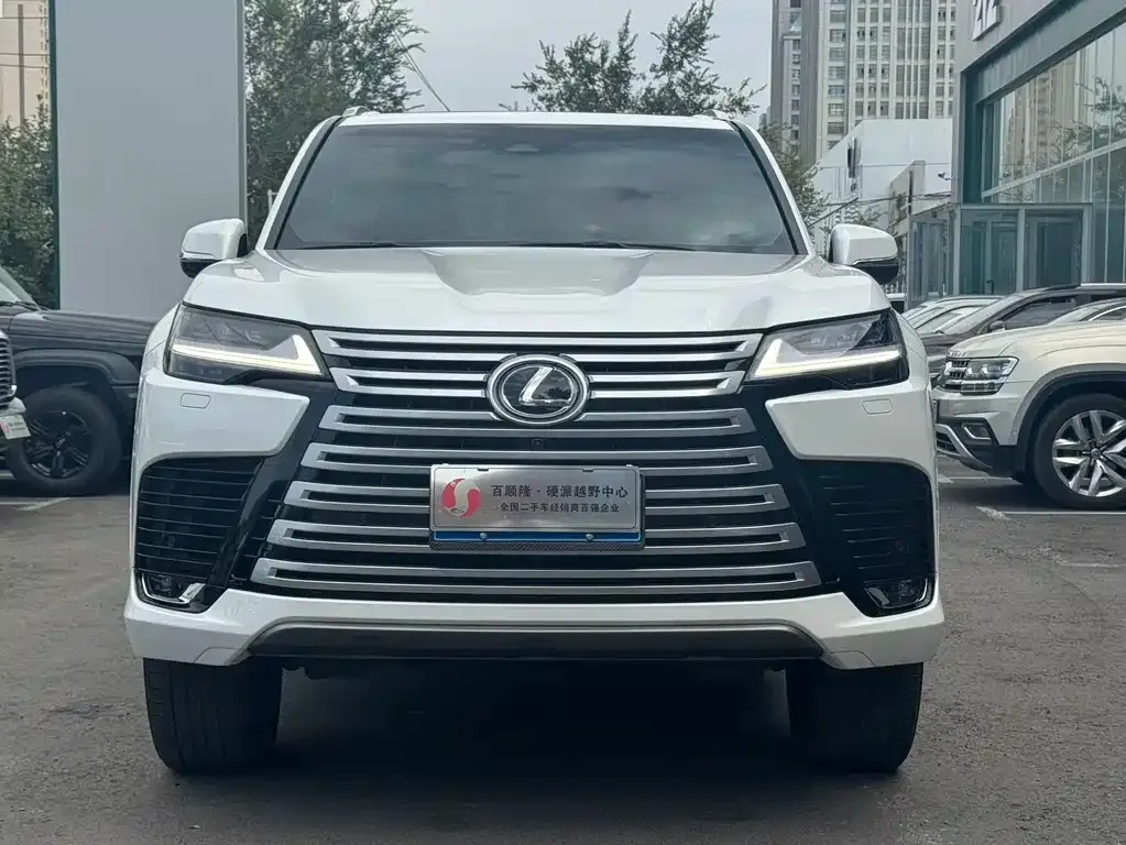 Lexus LX — фото 4