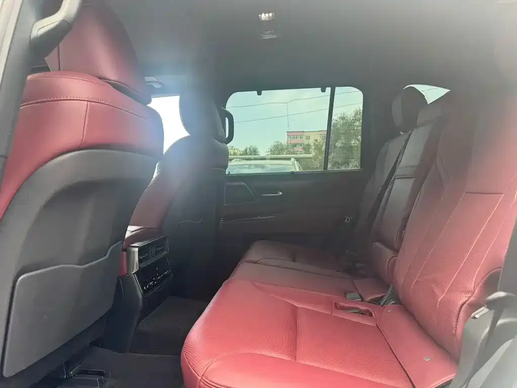 Lexus LX — фото 2