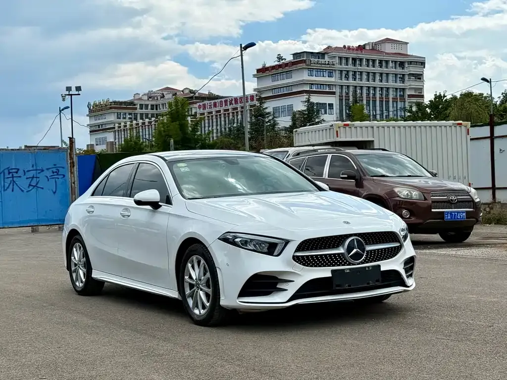 Mercedes-Benz A-Class — фото 9