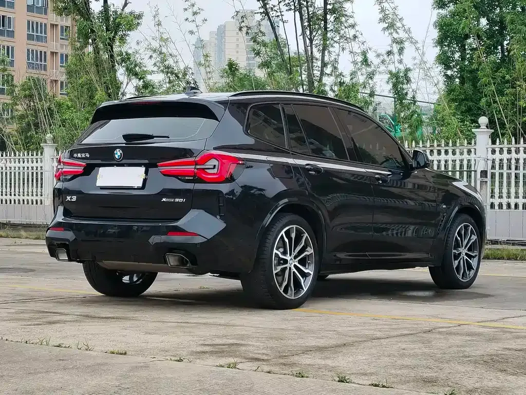 BMW X3 — фото 10