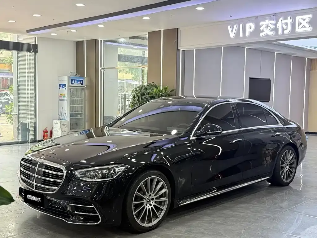 Mercedes-Benz S-Class — фото 1