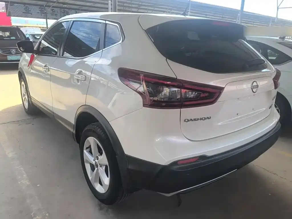 Nissan Qashqai — фото 4