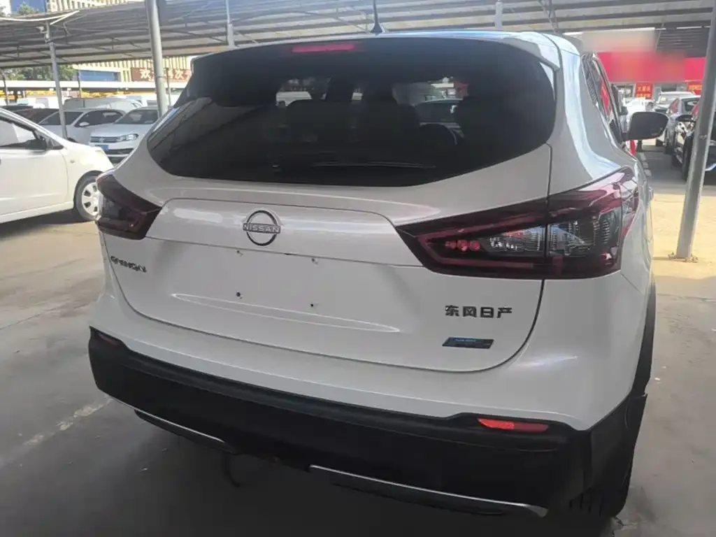Nissan Qashqai — фото 8
