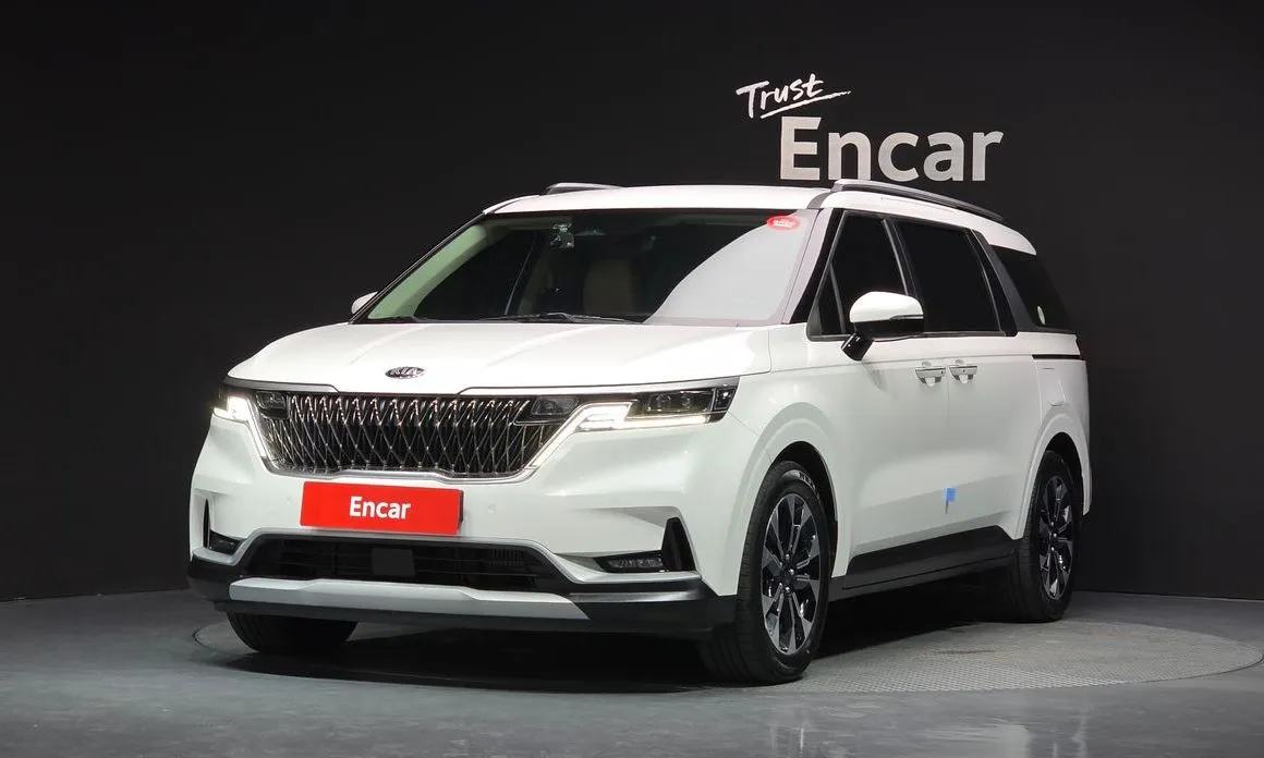 Kia Carnival — фото 1