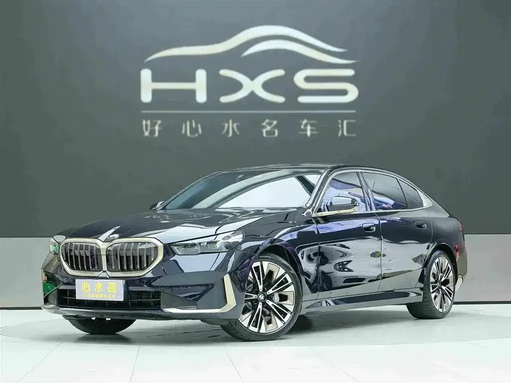 BMW 5 Series — фото 1
