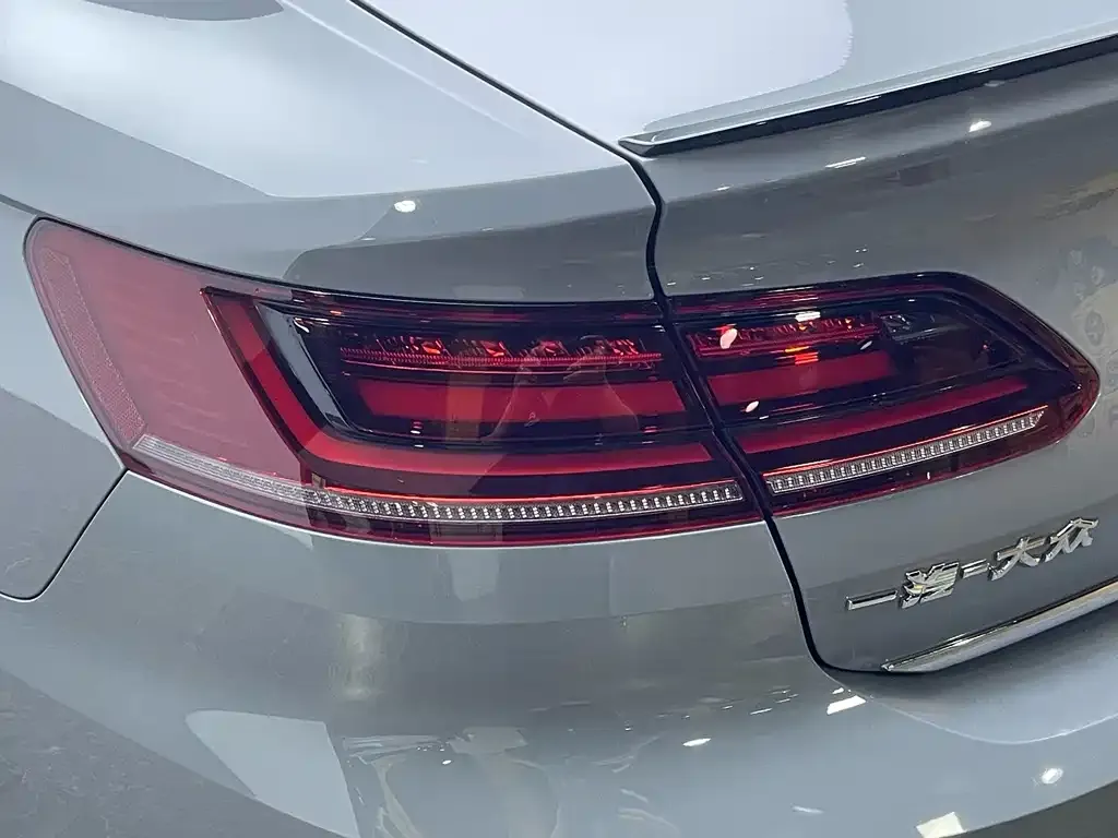 Volkswagen CC — фото 10