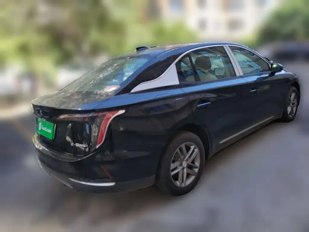 Hongqi E-QM5 — фото 3