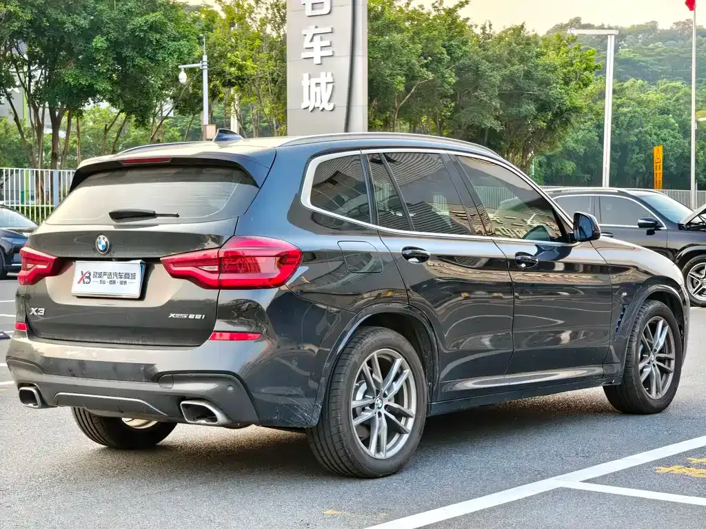 BMW X3 — фото 9