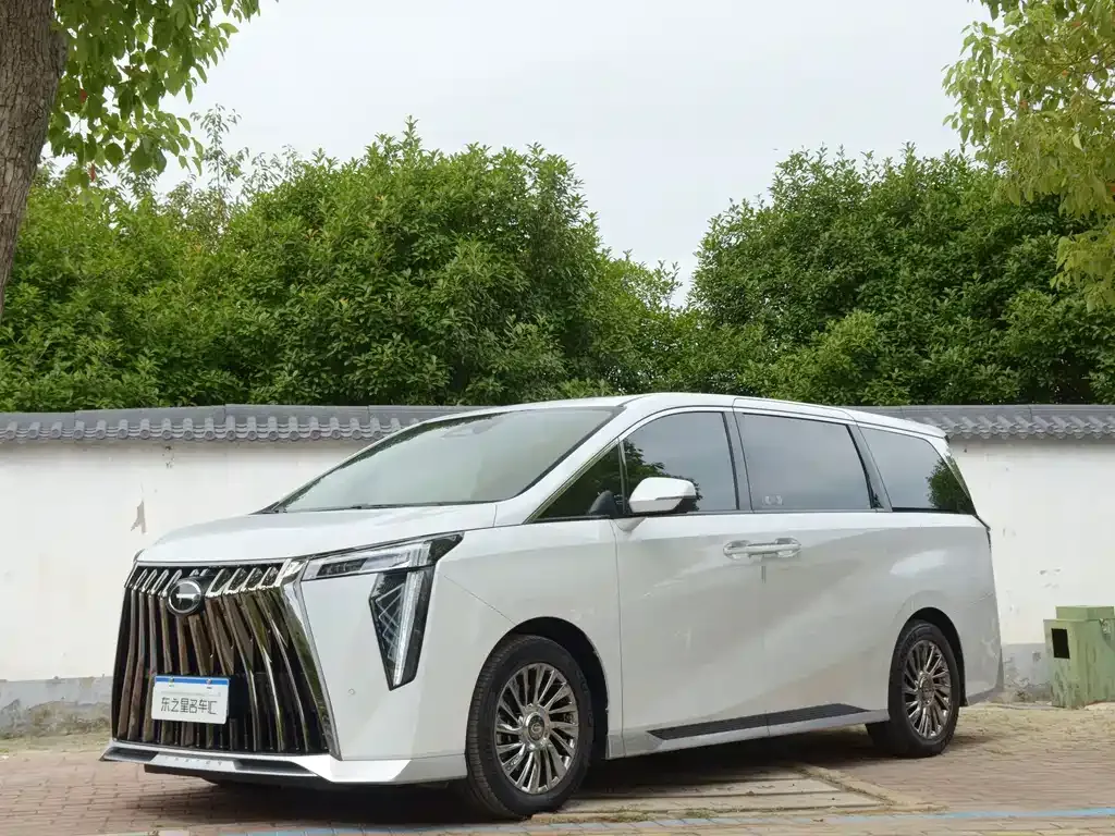 GAC Motor Trumpchi M8 — фото 1
