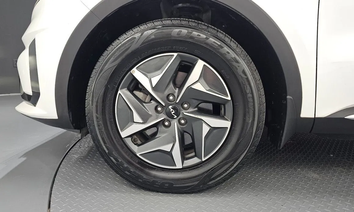 Kia Sorento — фото 7