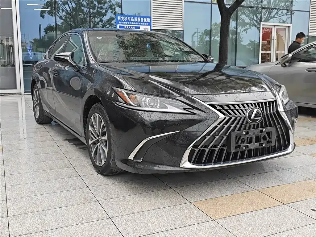 Lexus ES — фото 9
