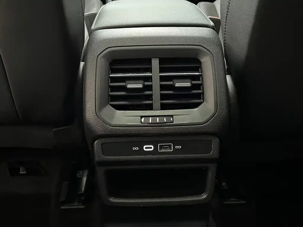 Volkswagen Tharu — фото 2
