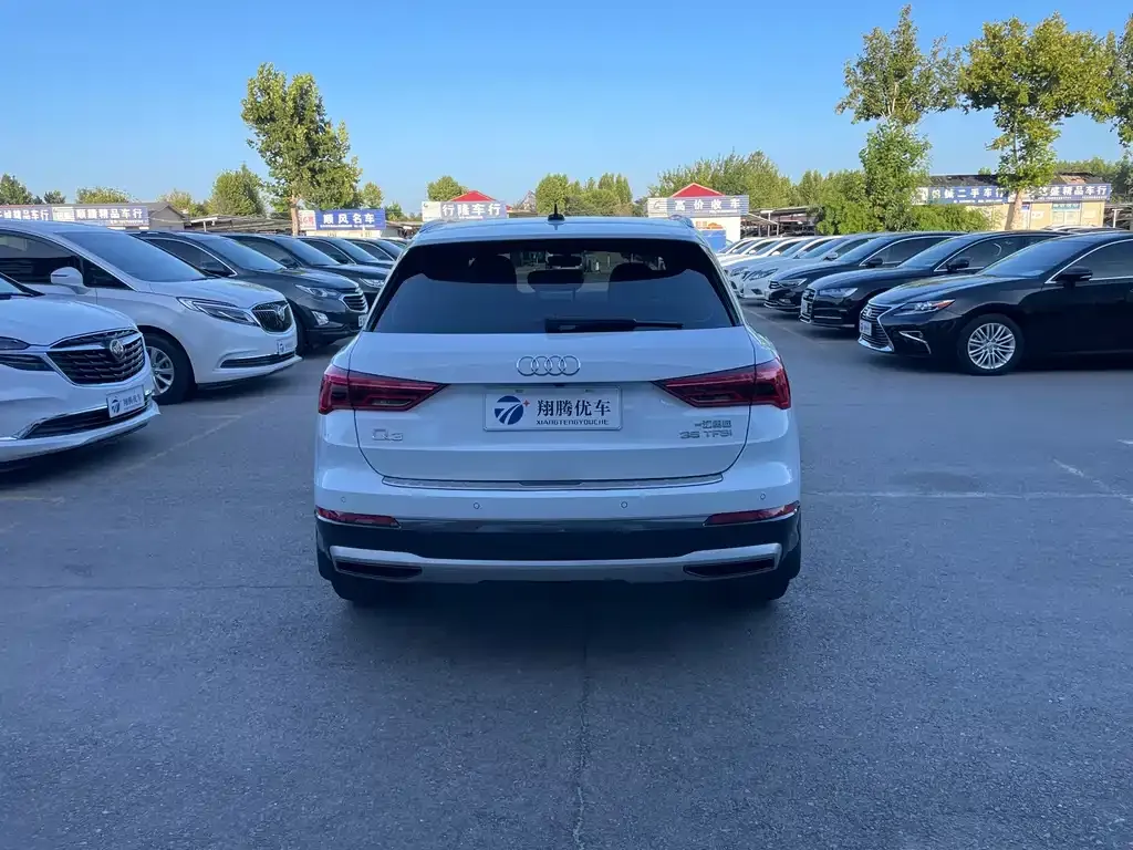Audi Q3 — фото 5