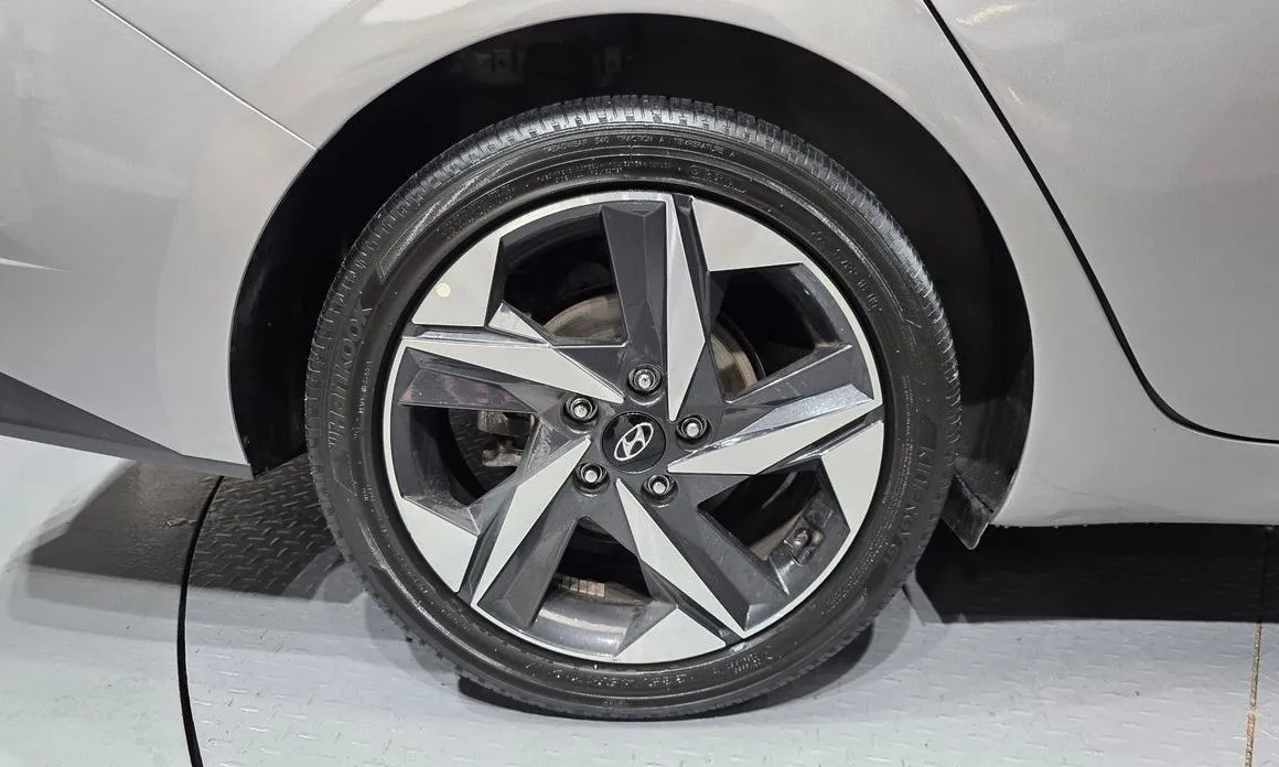 Hyundai AVANTE — фото 6