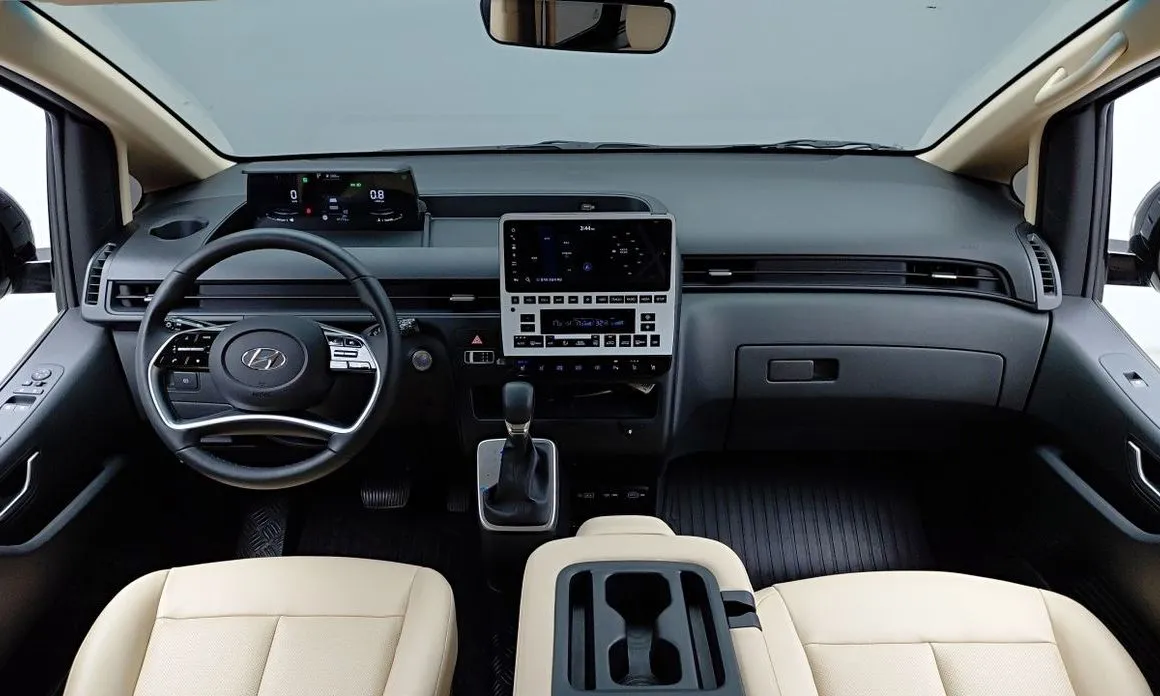 Hyundai Staria — фото 4