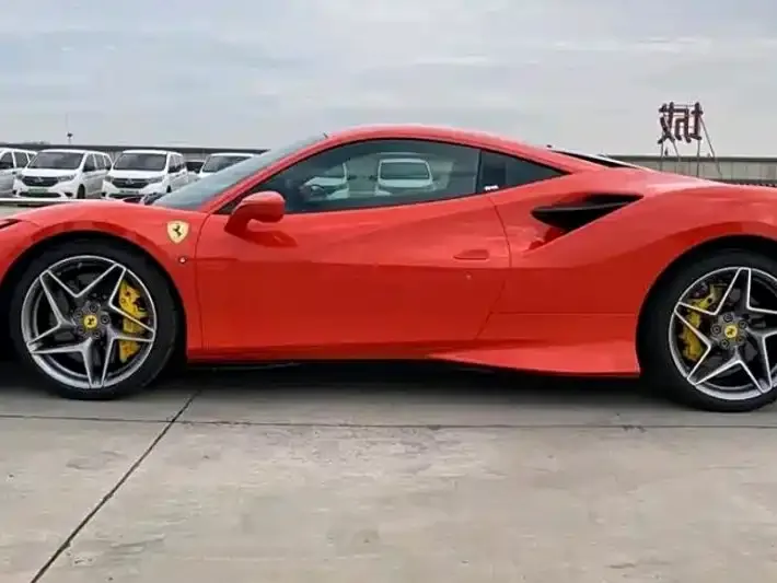Ferrari F8 — фото 4