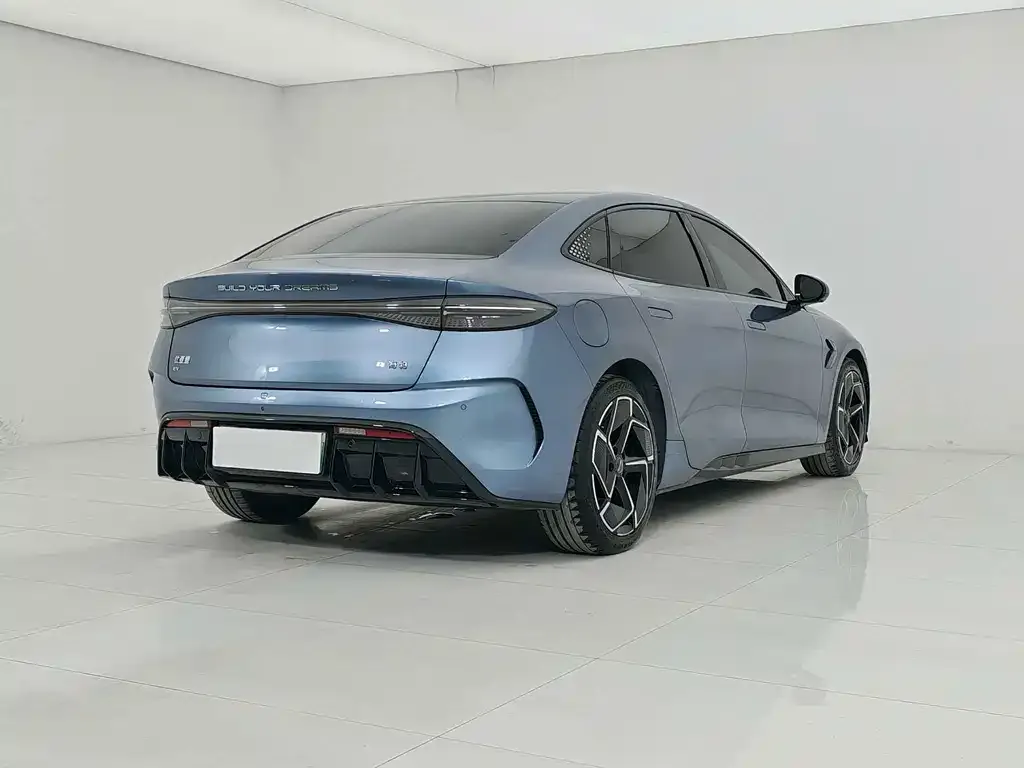 BYD Seal — фото 10