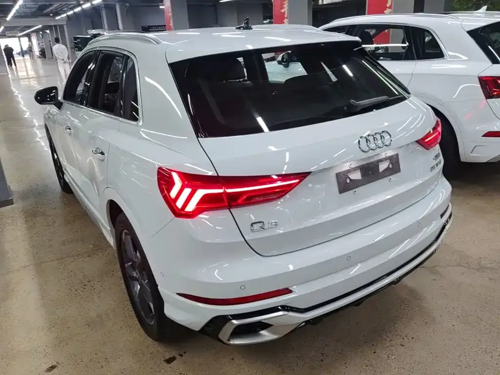 Audi Q3 — фото 4