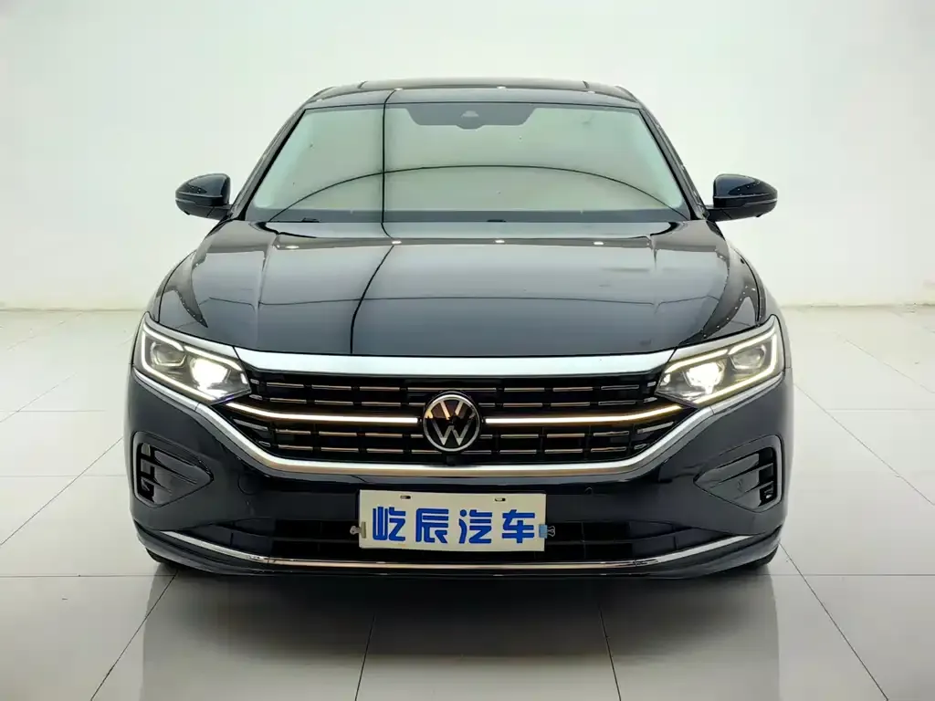 Volkswagen Passat — фото 6