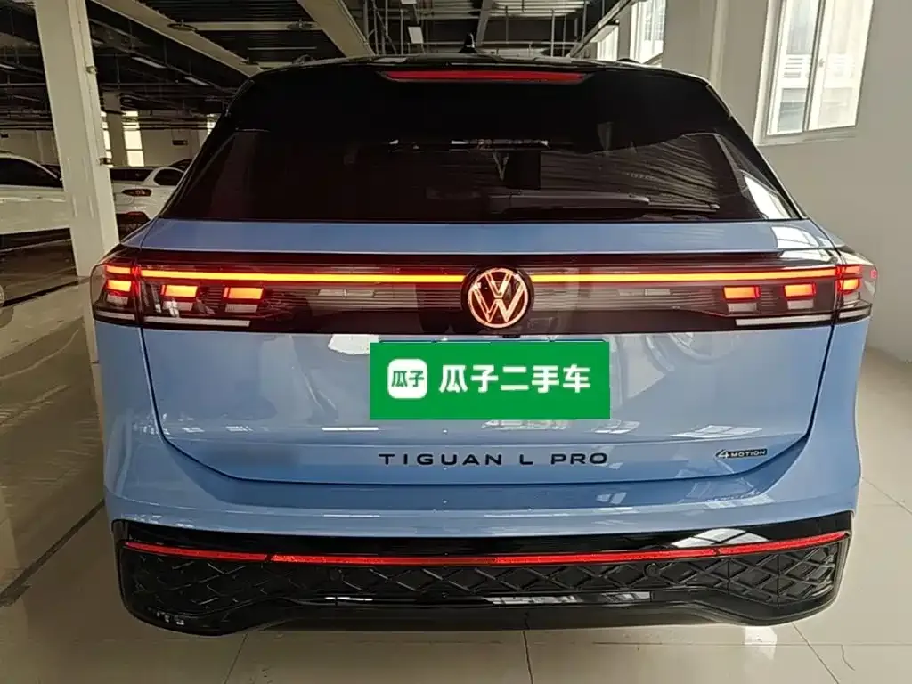 Volkswagen Tiguan L — фото 10