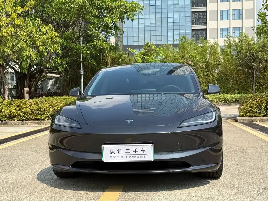 Tesla Model 3 — фото 8