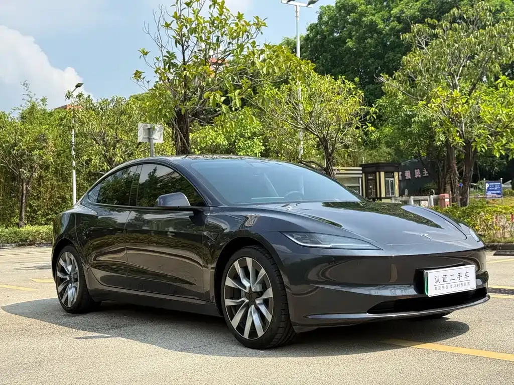 Tesla Model 3 — фото 5