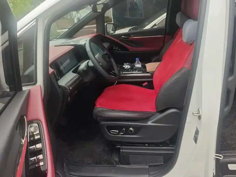 GAC Motor Trumpchi E9 — фото 10