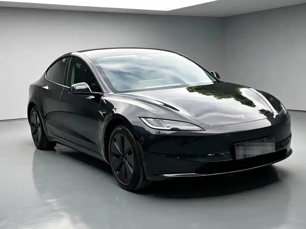 Tesla Model 3 — фото 4