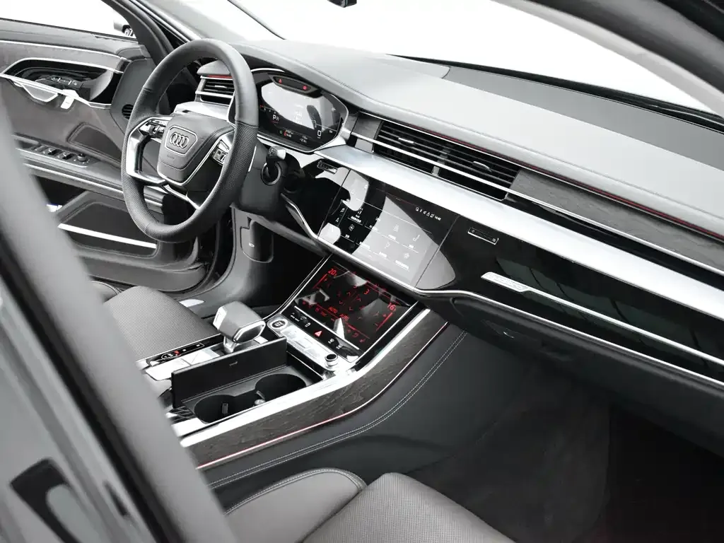 Audi A8 — фото 9