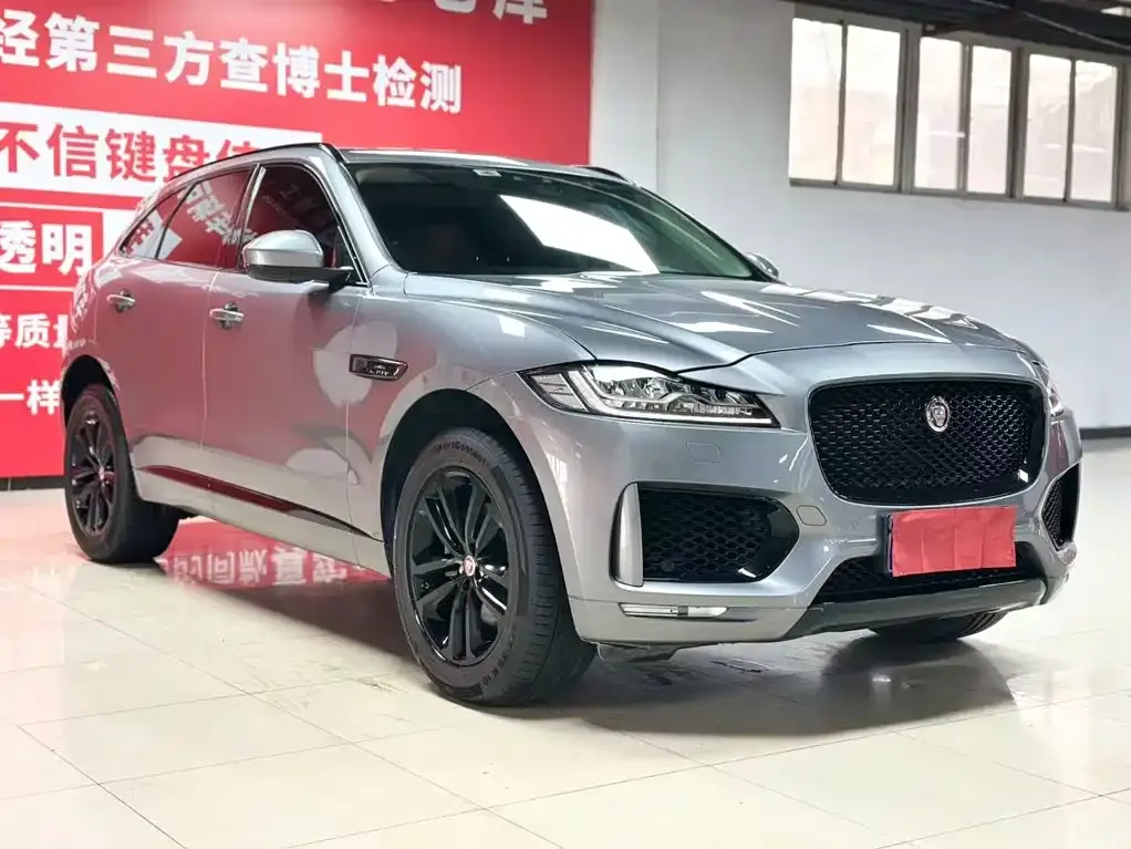 Jaguar F-PACE — фото 2