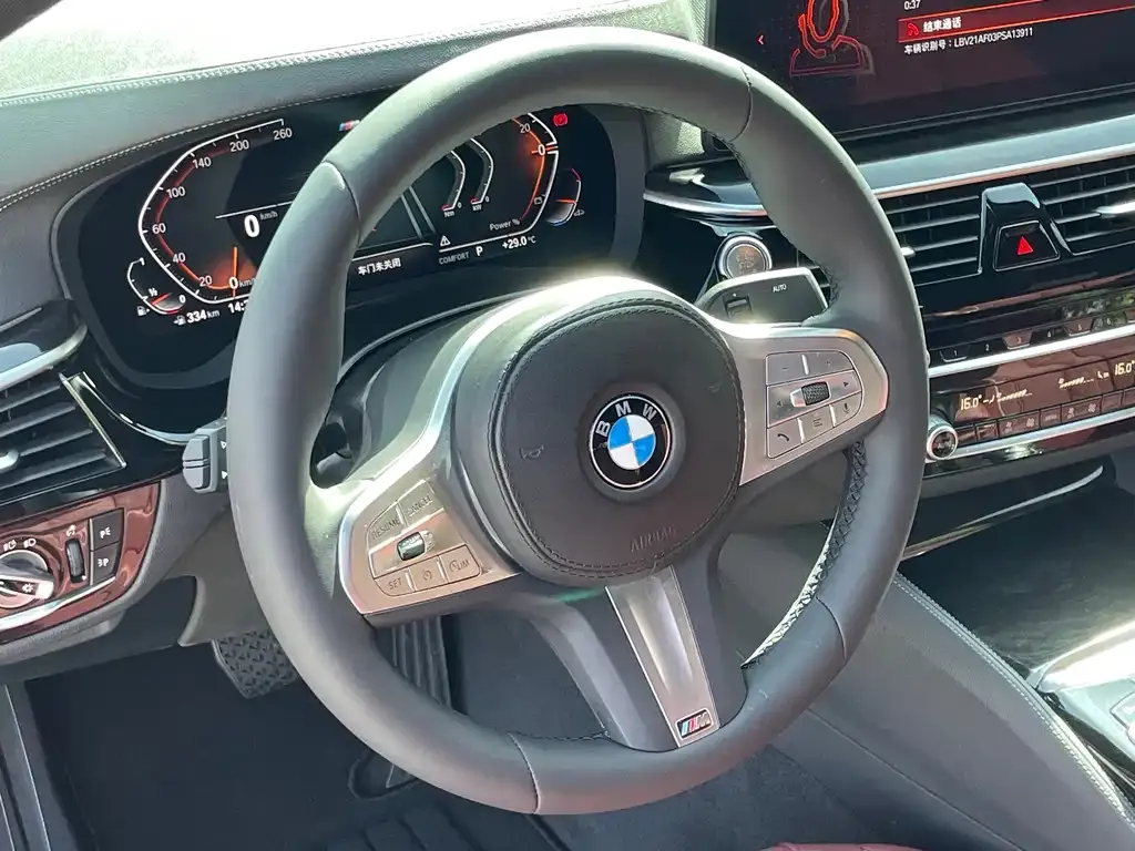 BMW 5 Series — фото 4