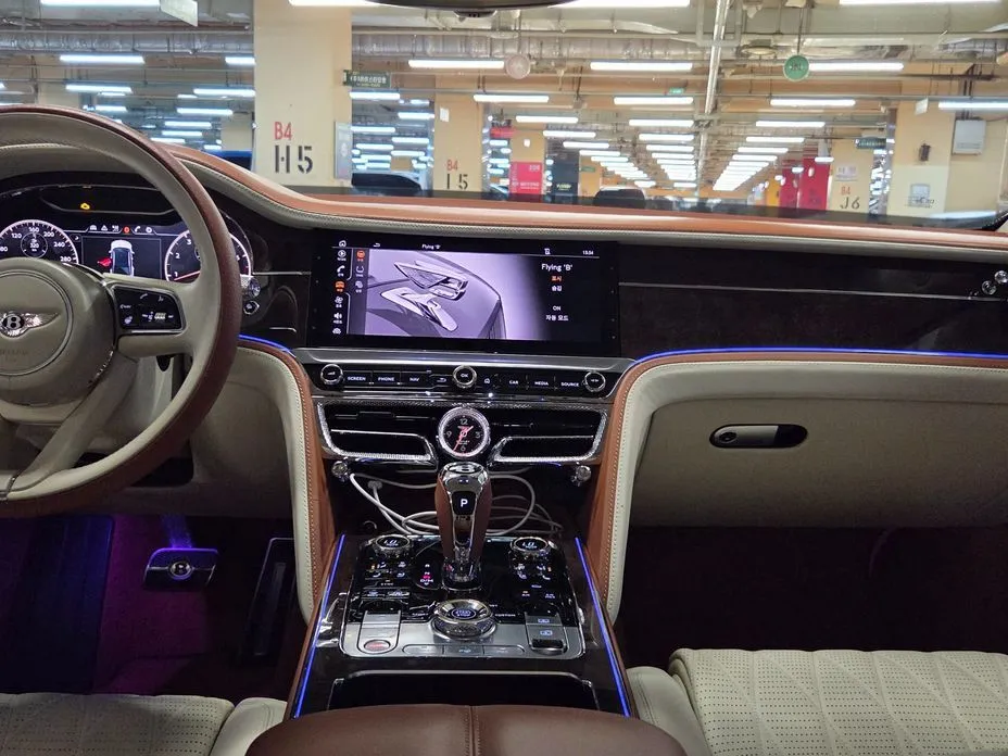 Bentley Flying Spur — фото 7