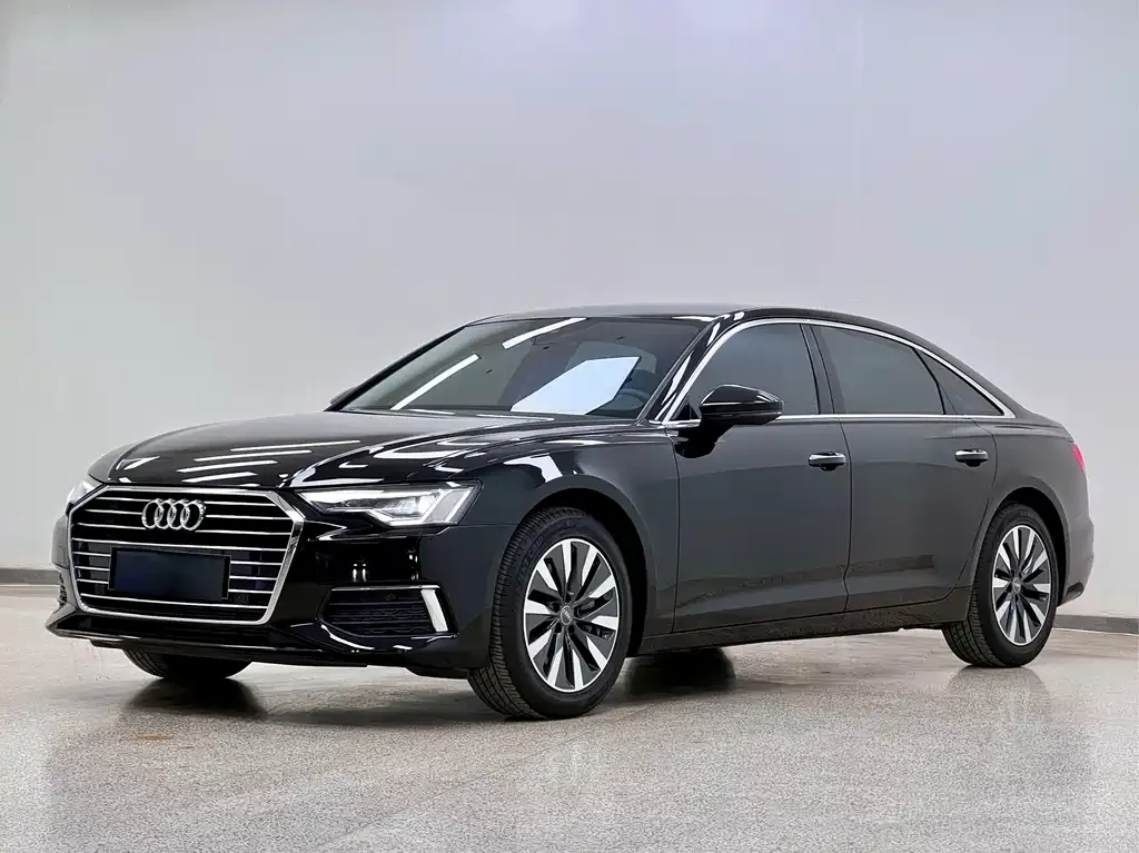 Audi A6L — фото 1