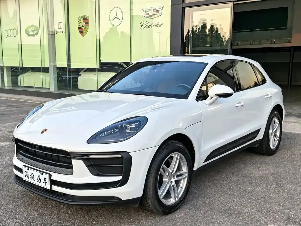 Porsche Macan — фото 1