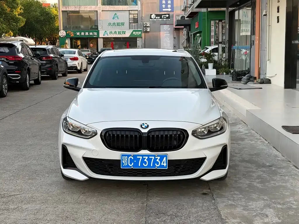 BMW 1 Series — фото 1