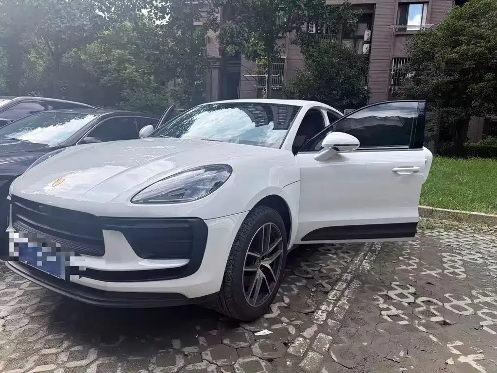 Porsche Macan — фото 1