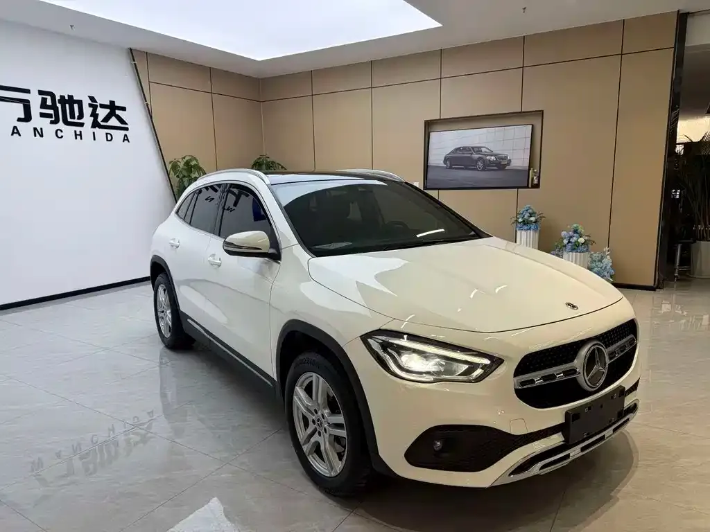 Mercedes-Benz GLA — фото 6